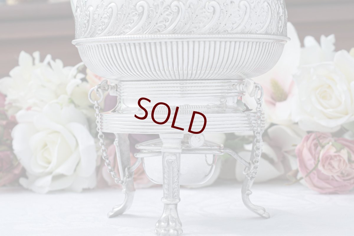 画像6: アンティークシルバー、アンティーク銀器  手彫りお花とスクロール彫刻 バチェラーサイズ　ティーケトル＆スタンド (6)