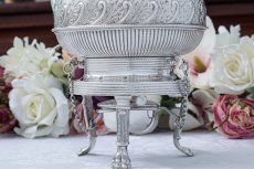 画像6: アンティークシルバー、アンティーク銀器  手彫りお花とスクロール彫刻 バチェラーサイズ　ティーケトル＆スタンド (6)