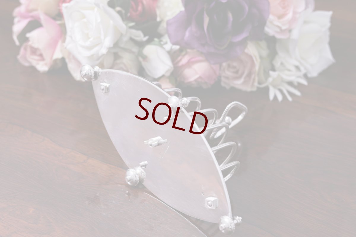 画像5: アンティークシルバー、アンティーク銀器、シルバープレート製　ヴィクトリアン後期　エレガントなトーストラック (5)