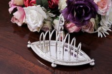 画像1: アンティークシルバー、アンティーク銀器、シルバープレート製　ヴィクトリアン後期　エレガントなトーストラック (1)