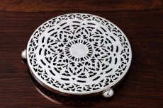 画像1: アンティークシルバー、アンティーク銀器、シルバープレート　ヴィンテージ　透かし細工　ティーポットスタンド (1)