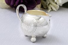 画像15: アンティークシルバー　アンティーク銀器　シルバープレート製　ヴィクトリア時代後期 ハンドエングレービングング　バチェラーサイズ ティー4点セット (15)