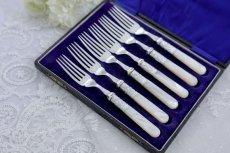 画像1: アンティークシルバー　アンティーク銀器　ヴィクトリア時代後期　白蝶貝　デザートフォーク6本セット (1)