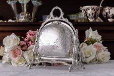 画像2: アンティークシルバー　アンティーク銀器　シルバープレート製　ヴィクトリアン 　蝶と葉模様　ビスケットウォーマー (2)