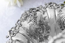 画像5: アンティークシルバー　アンティーク銀器　シルバープレート　ハイヴィクトリアン　葡萄のボーダー　ケーキバスケット (5)