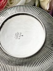画像12: アンティークシルバー、純銀製(925)1883年 Martin, Hall & Co.アカンサス、ケルティック紋様　鏡面の美しいバチェラーサイズ　ティーポット (12)