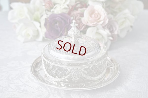 画像2: アンティークシルバー、アンティーク銀器、シルバープレート製  Martin Hall リボンとお花のガーランド アカンサスの摘み 美手彫り彫刻 バターディッシュ