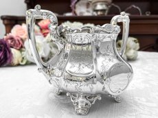 画像14: アンティークシルバー、アンティーク銀器、純銀製（925）1849年 特級   お花の彫刻がエレガントなティー＆コーヒー4点セット (14)