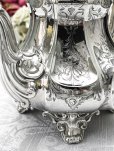 画像3: アンティークシルバー、アンティーク銀器、純銀製（925）1849年 特級   お花の彫刻がエレガントなティー＆コーヒー4点セット (3)