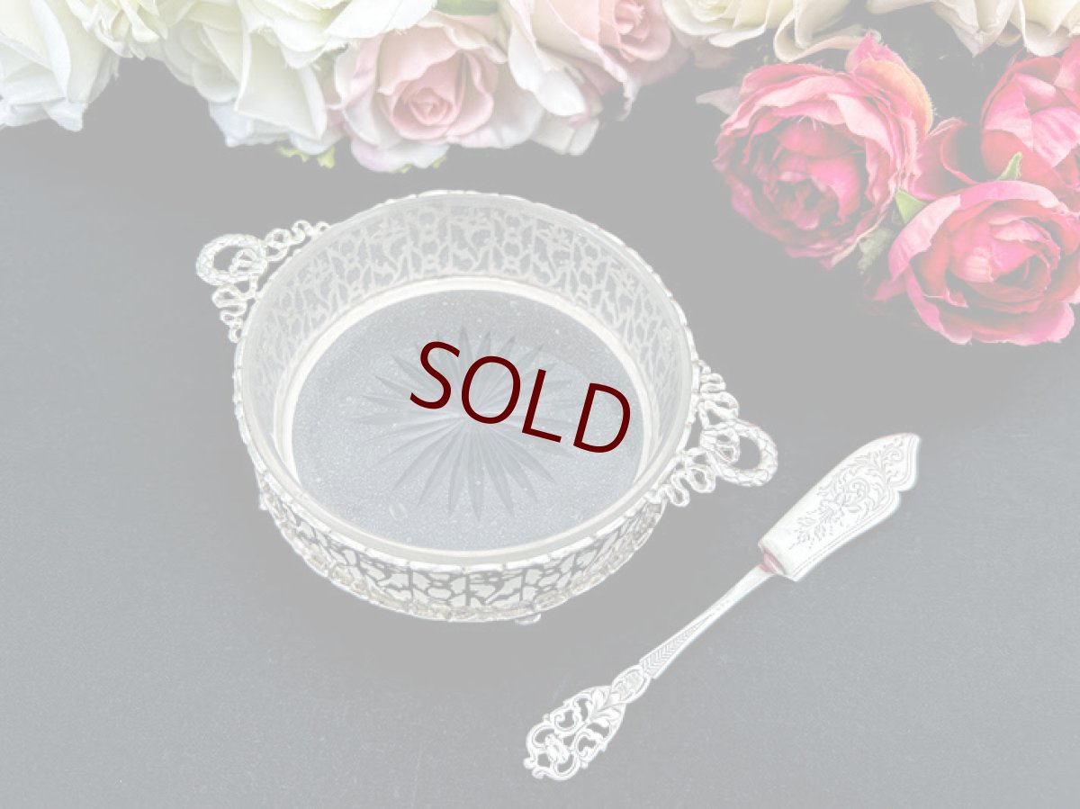 画像2: アンティークシルバー、アンティーク銀器、純銀製（925）1910年　総透かし細工 リボンのハンドル　バターディッシュ、バターナイフセット (2)