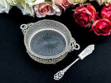 画像2: アンティークシルバー、アンティーク銀器、純銀製（925）1910年　総透かし細工 リボンのハンドル　バターディッシュ、バターナイフセット (2)