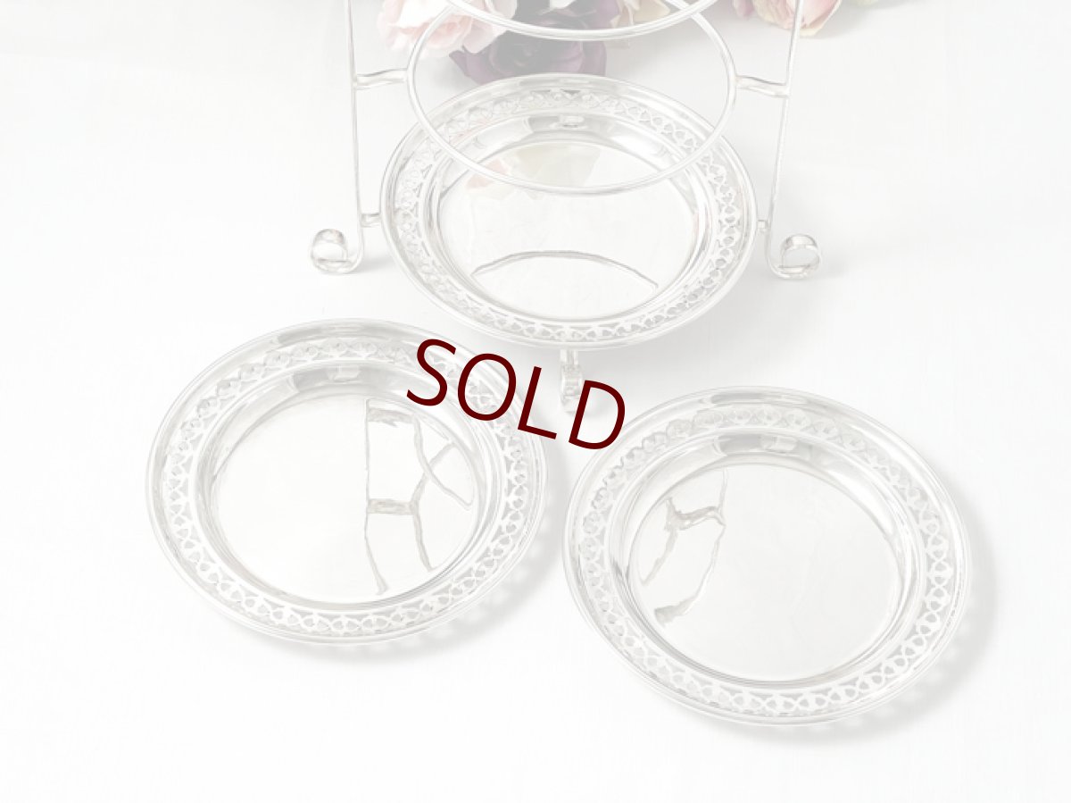 画像5: アンティークシルバー、アンティーク銀器、シルバープレート　エレガントな透かし細工　三段　アフタヌーンティー　ケーキスタンド (5)