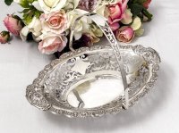 アンティークシルバー、アンティーク銀器、純銀製（925）1903年　お花の縁飾り 透かし細工　ケーキバスケット