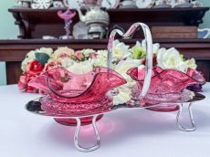 画像1: アンティークシルバー、アンティーク銀器、シルバープレート　花びらのような美しいクランベリーグラス　ダブルジャムディッシュ (1)