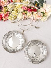 画像6: アンティークシルバー、アンティーク銀器、シルバープレート　美しいピアッシングが入ったお花のようなプレート　二段　アフタヌーンティー　ケーキスタンド (6)
