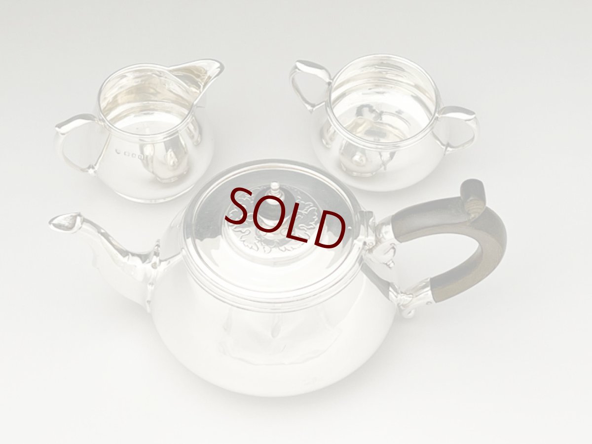 画像4: アンティークシルバー、アンティーク銀器　純銀製(925)1914,1936,1939年　バーナード制作　鏡面が美しいバチェラーティーセット (4)