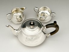 画像4: アンティークシルバー、アンティーク銀器　純銀製(925)1914,1936,1939年　バーナード制作　鏡面が美しいバチェラーティーセット (4)