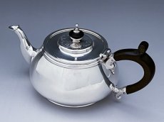 画像5: アンティークシルバー、アンティーク銀器　純銀製(925)1914,1936,1939年　バーナード制作　鏡面が美しいバチェラーティーセット (5)