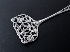 画像5: アンティークシルバー、アンティーク銀器、シルバープレート　お花とスクロールのハンドカット透かし細工　ミニサーバー (5)