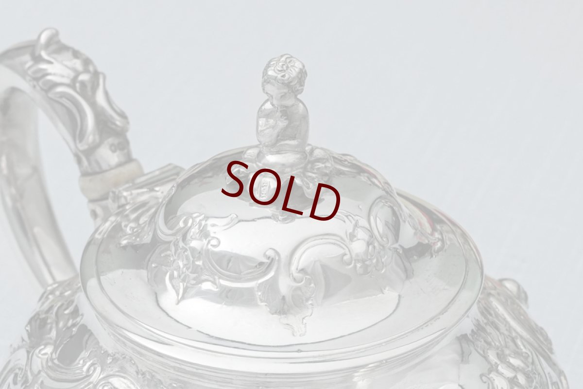 画像10: アンティークシルバー、アンティーク銀器、純銀製（925）1853年 ロココスタイル 薔薇、お花、エンジェルの彫刻　バチェラーサイズ　ティーポット (10)