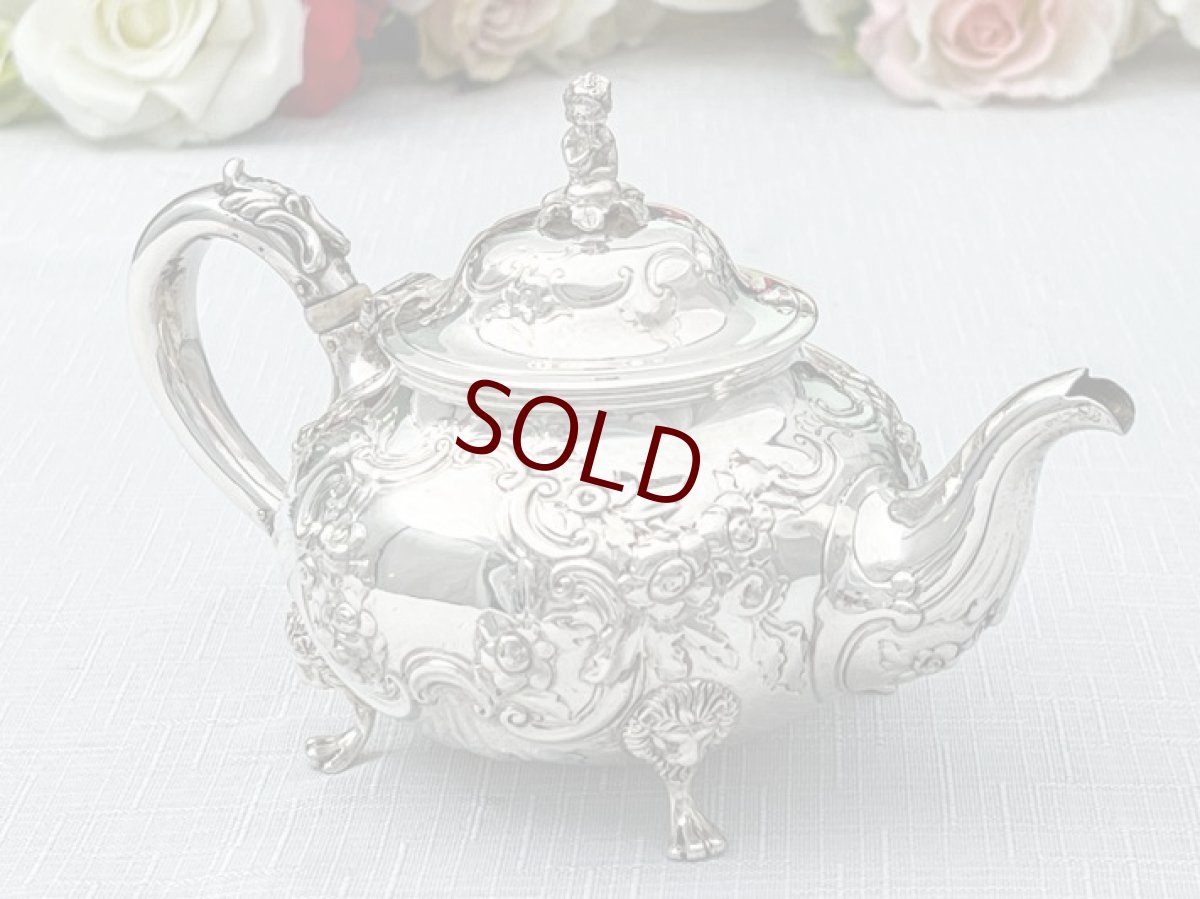 画像5: アンティークシルバー、アンティーク銀器、純銀製（925）1853年 ロココスタイル 薔薇、お花、エンジェルの彫刻　バチェラーサイズ　ティーポット (5)