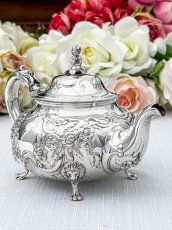 画像7: アンティークシルバー、アンティーク銀器、純銀製（925）1853年 ロココスタイル 薔薇、お花、エンジェルの彫刻　バチェラーサイズ　ティーポット (7)