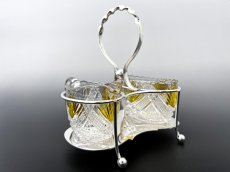 画像2: アンティークシルバー、アンティーク銀器、ストロベリー＆クリーム用　シルバープレートスタンド付き　グラス製ハンドカット＆ハンドペイント　クリームジャグ&シュガーポットセット (2)