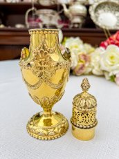 画像5: アンティークシルバー、アンティーク銀器、純銀製（925) ネオクラシカル 総金鍍金 シュガーシフターキャニスター ペアセット (5)