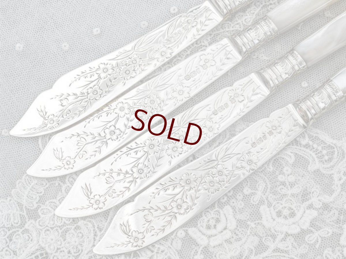 画像6: アンティークシルバー、アンティーク銀器、純銀製（925）1899年　白蝶貝ハンドル　手彫り　フィッシュカトラリー4組セット (6)