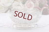 アンティークシルバー、アンティーク銀器、純銀製(925) 1881年 Martin Hall & Co.製作 アカンサスとリボンガーランド装飾 ボンボンディッシュ
