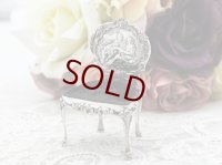 アンティークシルバー、アンティーク銀器、純銀製(925) 1902年　椅子の形をした可愛らしいピンクッション