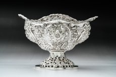 画像2: アンティークシルバー、アンティーク銀器、純銀製（925）1892年 ヴィクトリアンロココ彫刻と透かし細工 グラスとグリル付きローズボウル (2)