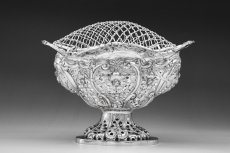 画像1: アンティークシルバー、アンティーク銀器、純銀製（925）1892年 ヴィクトリアンロココ彫刻と透かし細工 グラスとグリル付きローズボウル (1)