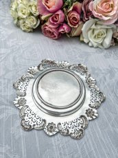 画像4: アンティークシルバー アンティーク銀器 シルバープレート製  スクロールとお花、透かし細工　バターディッシュ (4)