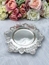 画像3: アンティークシルバー アンティーク銀器 シルバープレート製  スクロールとお花、透かし細工　バターディッシュ (3)