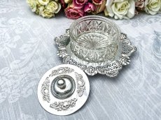 画像8: アンティークシルバー アンティーク銀器 シルバープレート製  スクロールとお花、透かし細工　バターディッシュ (8)