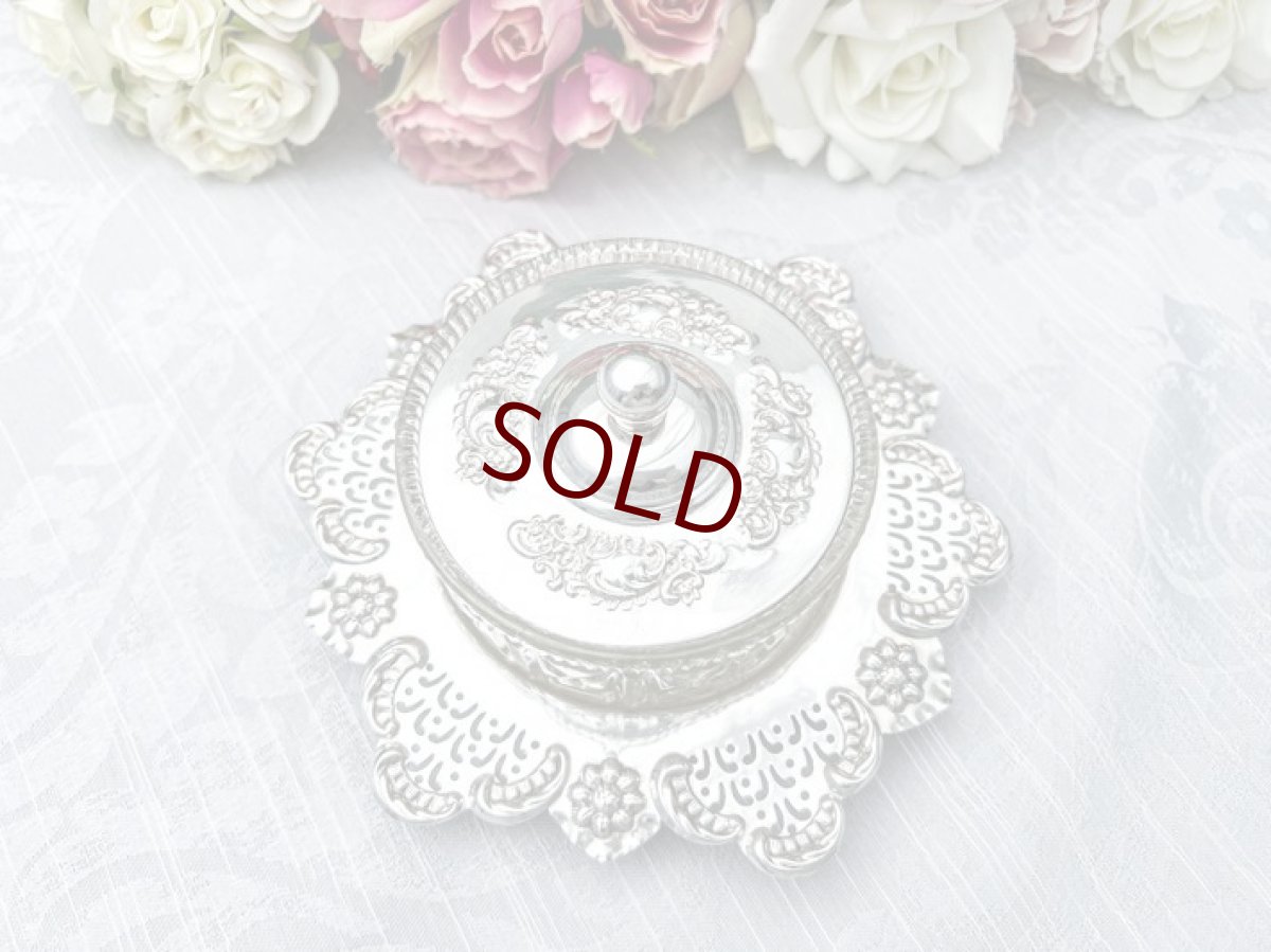 画像9: アンティークシルバー アンティーク銀器 シルバープレート製  スクロールとお花、透かし細工　バターディッシュ (9)