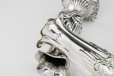 画像9: アンティークシルバー、アンティーク銀器、純銀製(925)  1911年　Walker & Hall　可愛らしい小さ目サイズ　スクロールとロカイユ装飾の一輪挿し　ペアセット