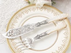 画像2: アンティークシルバー、アンティーク銀器、純銀製（925）1878年　白蝶貝ハンドル　スクロールの透かし細工　フィッシュサーバーセット (2)