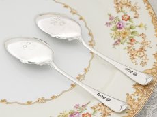 画像4: アンティークシルバー、アンティーク銀器、純銀製(925)　スクロールと花の装飾　ジャムスプーン　ペアセット (4)