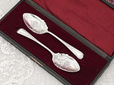 画像1: アンティークシルバー、アンティーク銀器、純銀製(925)　スクロールと花の装飾　ジャムスプーン　ペアセット (1)