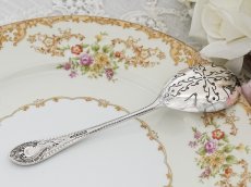 画像5: アンティークシルバー、アンティーク銀器、純銀製(925) 1902年 Walker & Hall 透かし細工サービング/シュガーシフタースプーン (5)