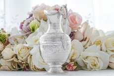 画像10: アンティークシルバー、アンティーク銀器、シルバープレート製  ヴィクトリア時代後期 花とスクロールの手彫り彫刻　ティー３点セット (10)