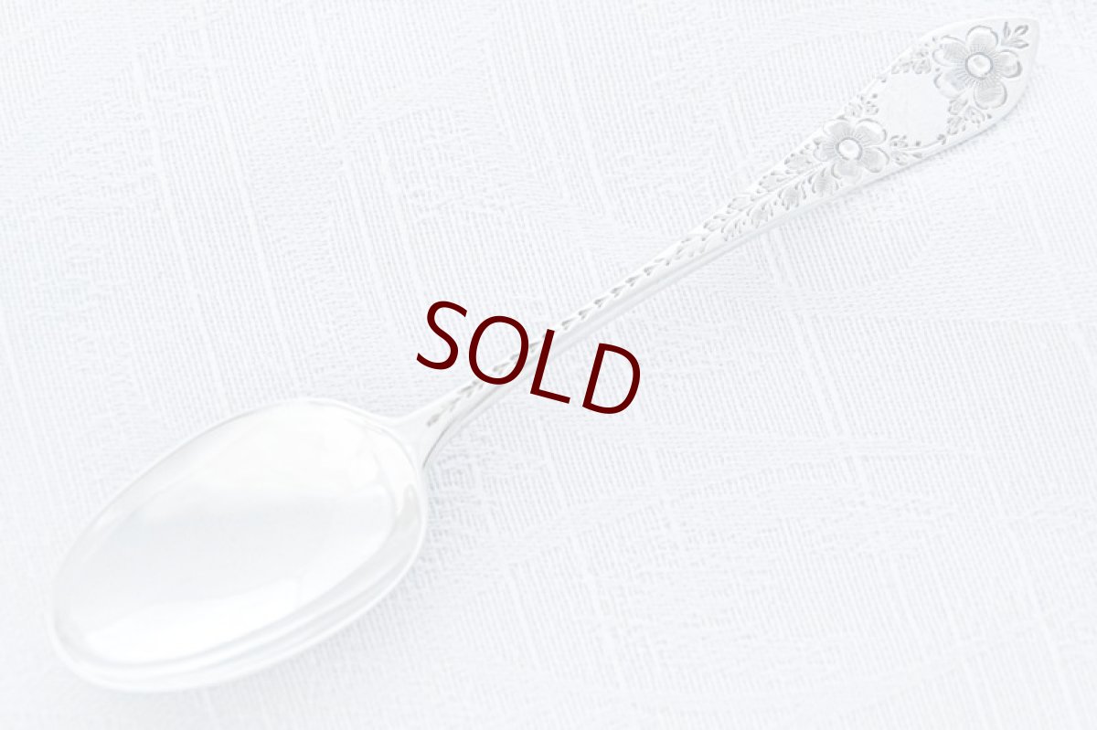 画像5: アンティークシルバー、アンティーク銀器  純銀製（925）1887年  ブライトカット 可愛らしい花の彫刻 ティースプーン6本セット  (5)