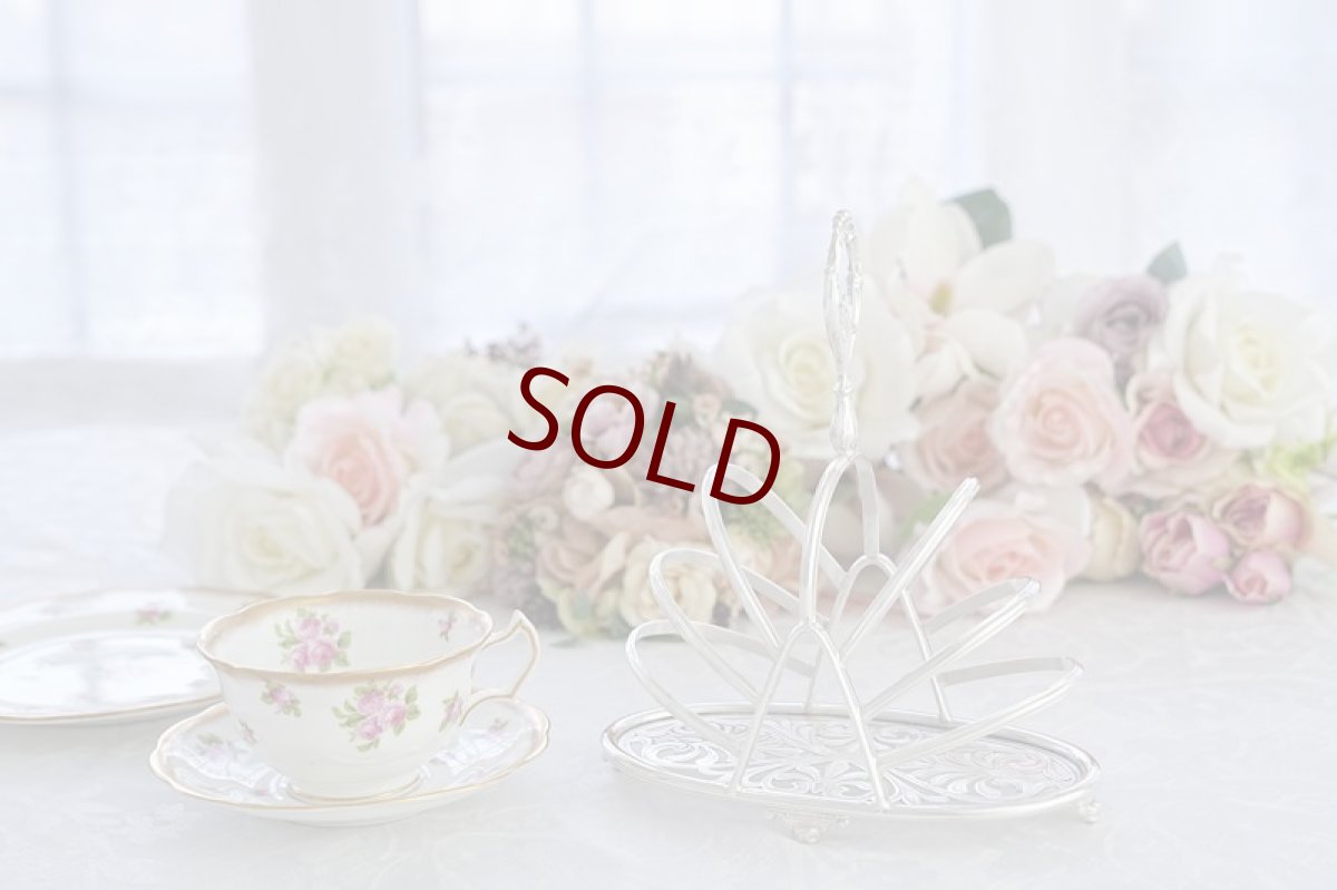 画像1: アンティークシルバー、アンティーク銀器、シルバープレート製、ヴィクトリア時代中期、 流れるようなスクロールの美透かし細工　ダブルトーストラック (1)