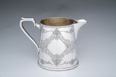 画像11: アンティークシルバー、アンティーク銀器、シルバープレート製　1900年前後　薔薇、お花、スクロールのエングレービング　ティー3点セット  (11)