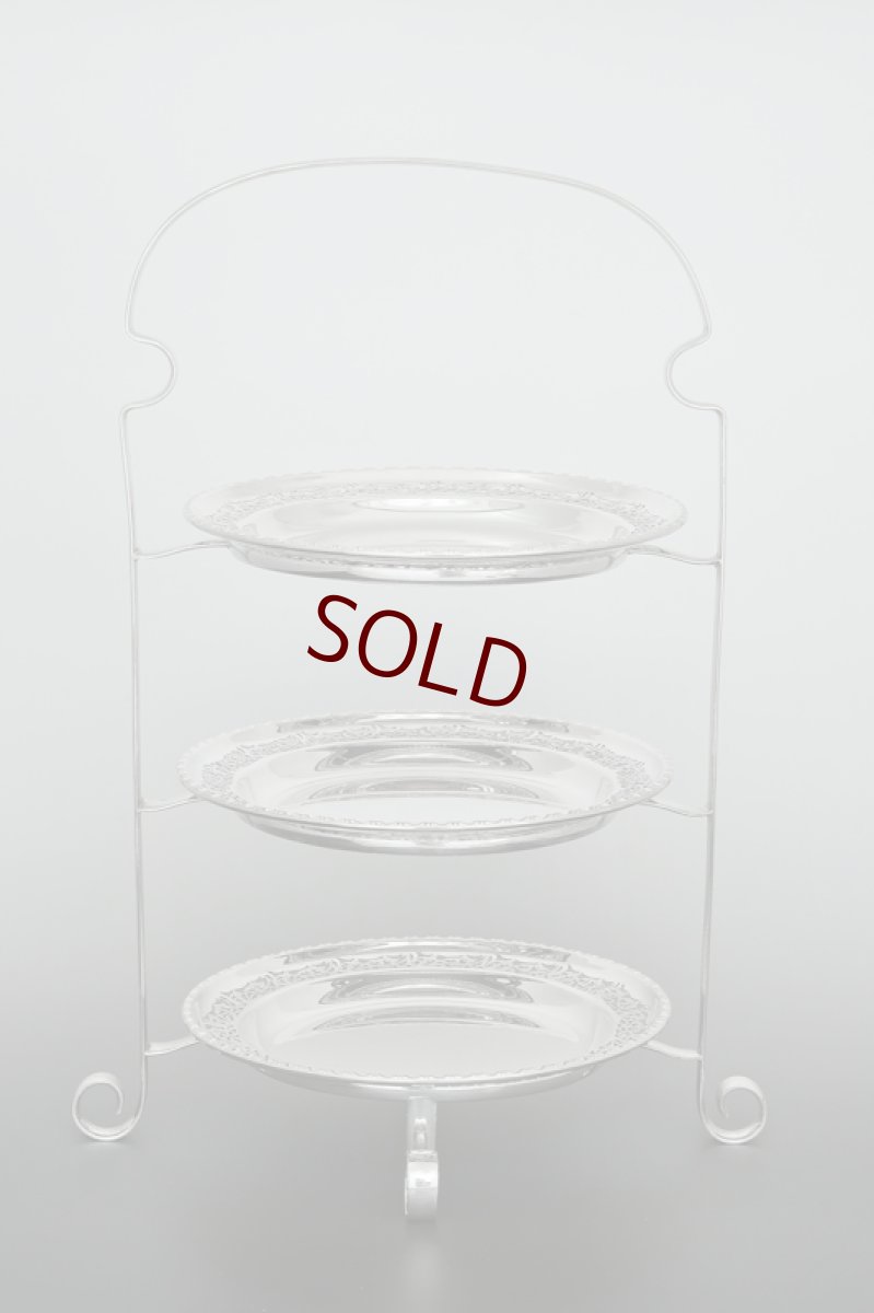 画像4: アンティークシルバー、アンティーク銀器、シルバープレート製　優美な透かし細工　三段　アフタヌーンティー　ケーキスタンド (4)