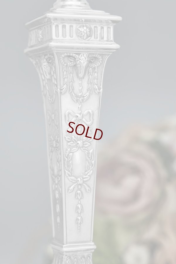 画像4: アンティークシルバー、アンティーク銀器、純銀製(925) 1898年 ネオクラシカル リボンガーランドが素敵なキャンドルスタンド 銀燭台 ペアセット