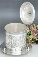 画像4: アンティークシルバー、アンティーク銀器、シルバープレート製　ヴィクトリア時代後期　ゴシック調　ビスケットボックス (4)