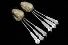 画像5: アンティークシルバー、アンティーク銀器、純銀製(925) パーシャルギルト シェル型ボウル スプーン、シュガートング、シフター、ティーキャディースプーンセット (5)